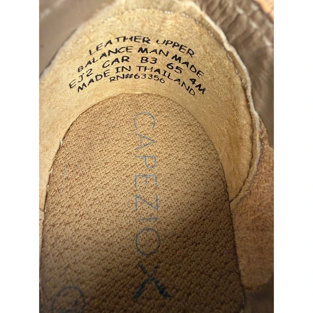 Capezio EJ2 E-Series Slip-On Jazz Shoes Tan Leather Split Sole 4M Youth Dance